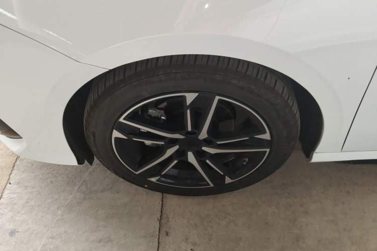 Used Geely Auto Binray 2024 Binrui COOL 1.5T DCT Longteng Edition Left Front Wheel Hub