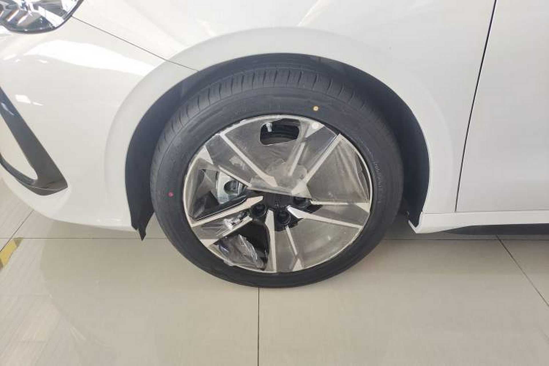 Used Geely Auto Binray 2024 Binrui COOL 1.5T DCT Longteng Edition Left Front Wheel Hub