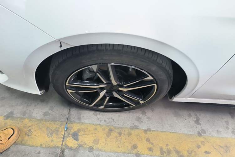 Used Geely Auto Binray 2024 Binrui COOL 1.5T DCT Longteng Edition Left Front Wheel Hub