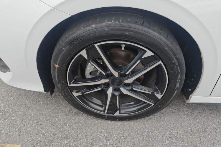 Used Geely Auto Binray 2024 Binrui COOL 1.5T DCT Champion Edition Left Front Wheel Hub