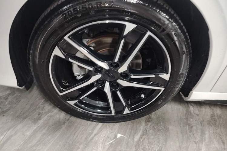 Used Geely Auto Binray 2024 Binrui COOL 1.5T DCT Champion Edition Left Front Wheel Hub