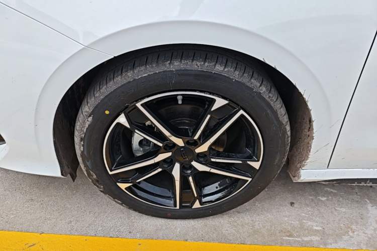 Used Geely Auto Binray 2024 Binrui COOL 1.5T DCT Longteng Edition Left Front Wheel Hub