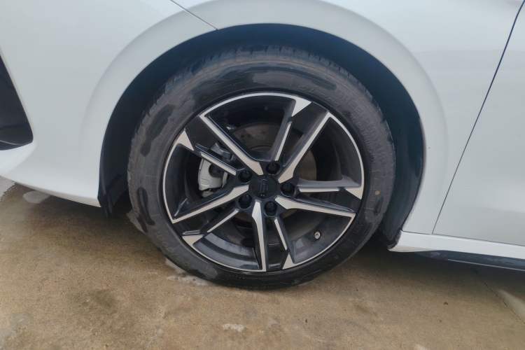 Used Geely Auto Binray 2024 Binrui COOL 1.5T DCT Longteng Edition Left Front Wheel Hub