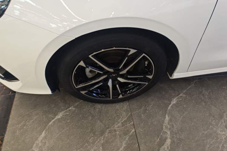 Used Geely Auto Binray 2024 Binrui COOL 1.5T DCT Champion Edition Left Front Wheel Hub