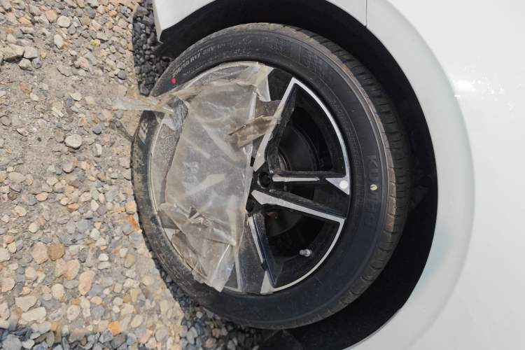 Used Geely Auto Binray 2024 Binrui COOL 1.5T DCT Longteng Edition Left Front Wheel Hub