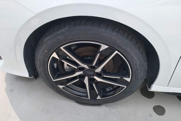 Used Geely Auto Binray 2024 Binrui COOL 1.5T DCT Longteng Edition Left Front Wheel Hub