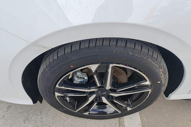 Used Geely Auto Binray 2024 Binrui COOL 1.5T DCT Longteng Edition Left Front Wheel Hub