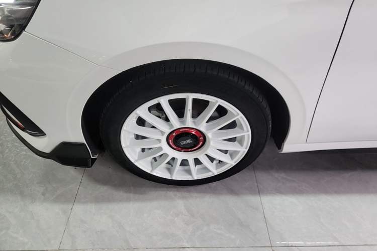Used Geely Auto Binray 2024 Binrui COOL 1.5T DCT Champion Edition Left Front Wheel Hub