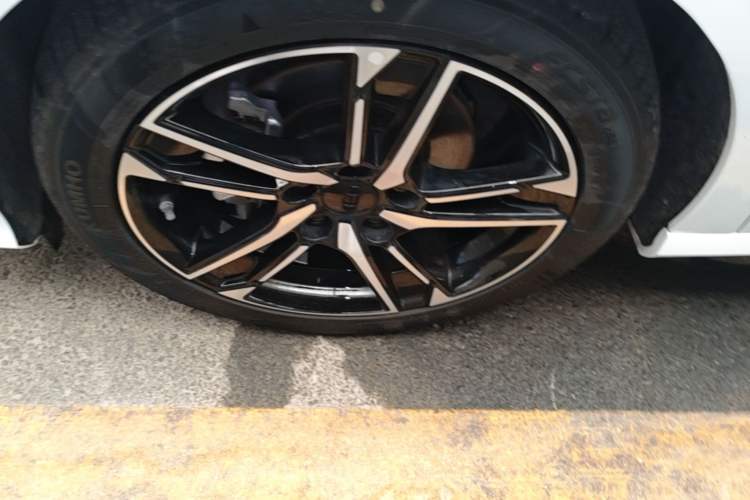 Used Geely Auto Binray 2024 Binrui COOL 1.5T DCT Longteng Edition Left Front Wheel Hub