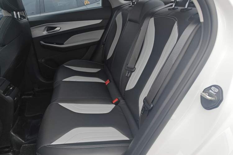 Used Geely Auto Binray 2024 Binrui COOL 1.5T DCT Champion Edition Left Rear Seat