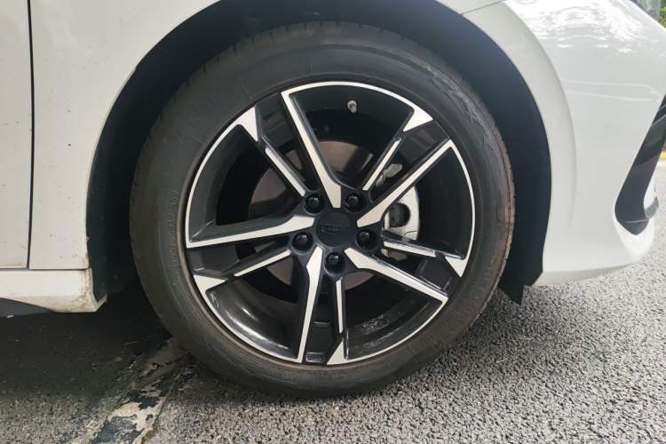 Used Geely Auto Binray 2024 Binrui COOL 1.5T DCT Longteng Edition Right Front Wheel Hub