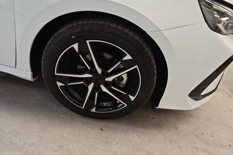 Used Geely Auto Binray 2024 Binrui COOL 1.5T DCT Longteng Edition Right Front Wheel Hub