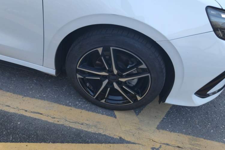 Used Geely Auto Binray 2024 Binrui COOL 1.5T DCT Champion Edition Right Front Wheel Hub