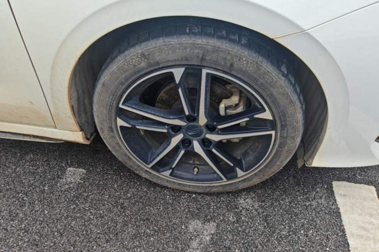 Used Geely Auto Binray 2024 Binrui COOL 1.5T DCT Longteng Edition Right Front Wheel Hub
