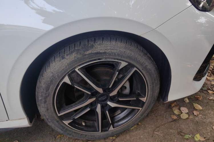 Used Geely Auto Binray 2024 Binrui COOL 1.5T DCT Champion Edition Right Front Wheel Hub