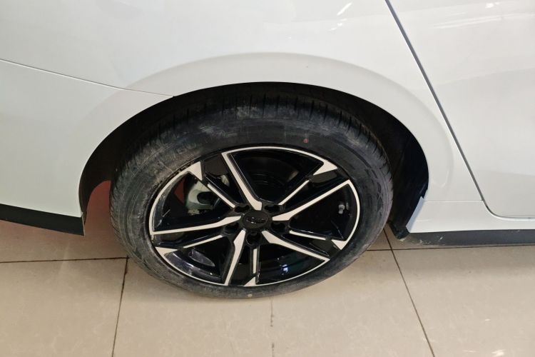 Used Geely Auto Binray 2024 Binrui COOL 1.5T DCT Longteng Edition Right Rear Wheel Hub