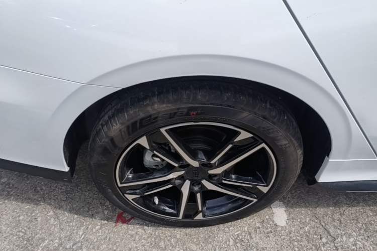 Used Geely Auto Binray 2024 Binrui COOL 1.5T DCT Longteng Edition Right Rear Wheel Hub
