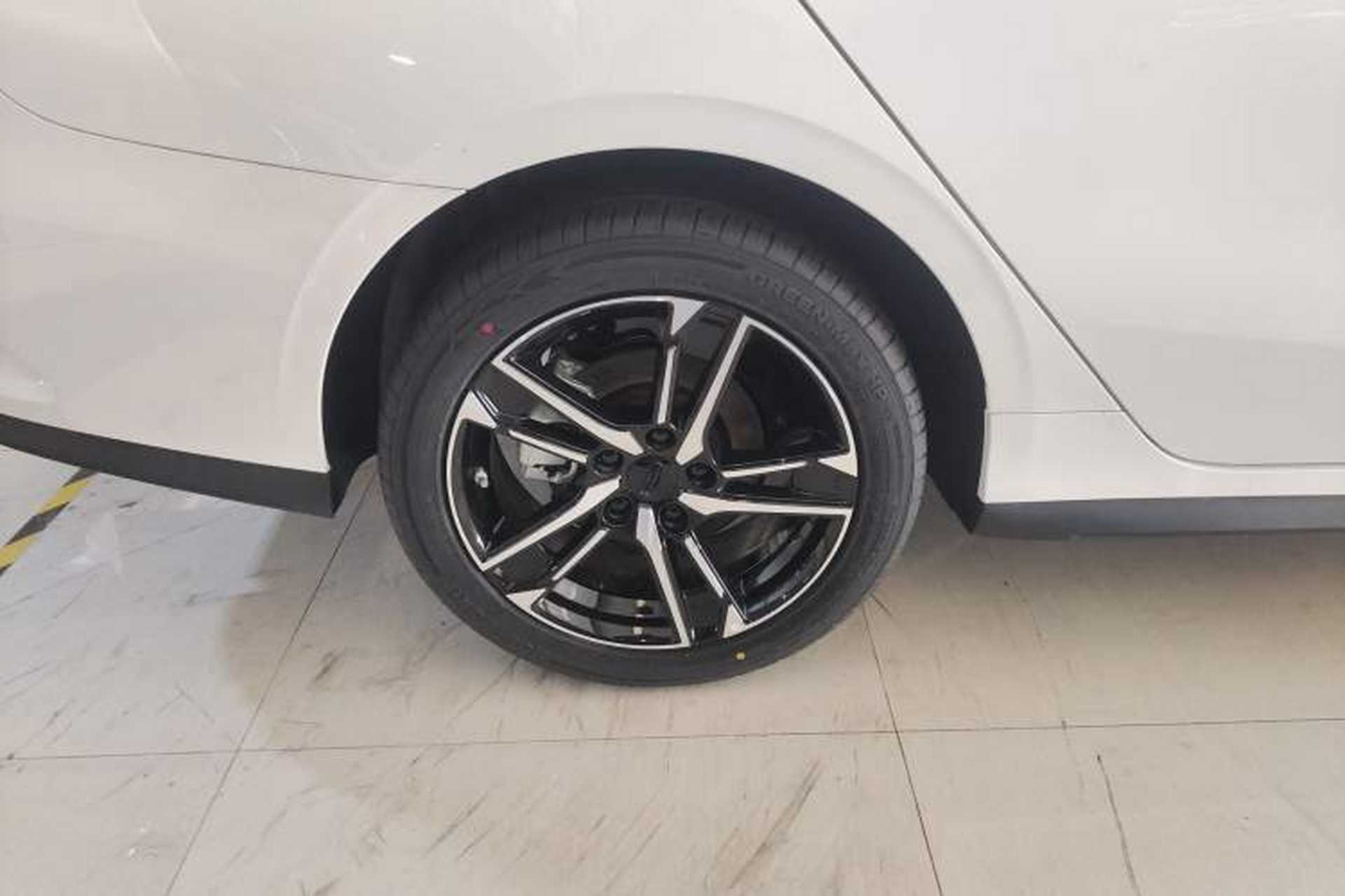 Used Geely Auto Binray 2024 Binrui COOL 1.5T DCT Longteng Edition Right Rear Wheel Hub