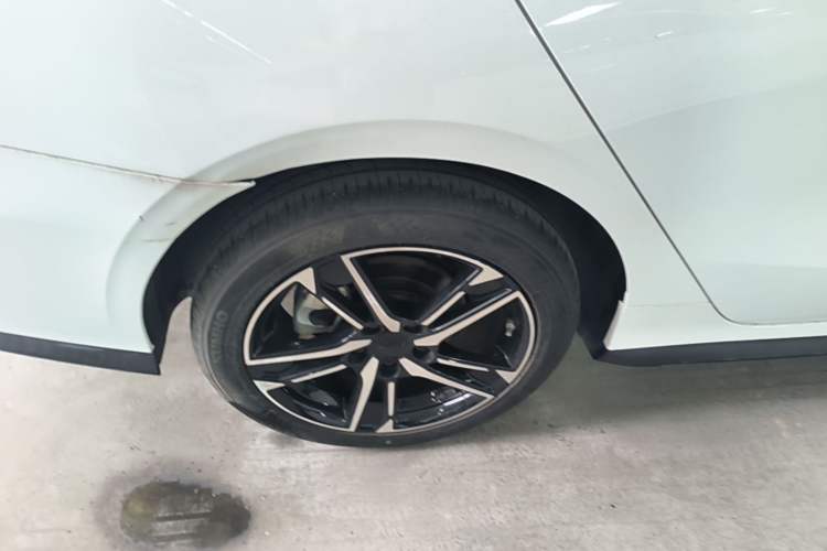 Used Geely Auto Binray 2024 Binrui COOL 1.5T DCT Longteng Edition Right Rear Wheel Hub