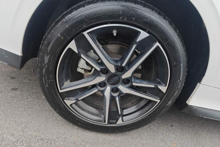 Used Geely Auto Binray 2024 Binrui COOL 1.5T DCT Champion Edition Right Rear Wheel Hub