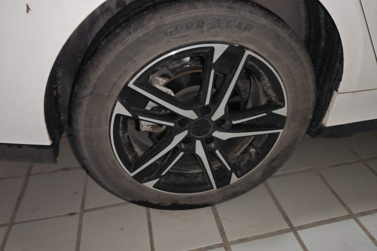 Used Geely Auto Binray 2024 Binrui COOL 1.5T DCT Champion Edition Right Rear Wheel Hub