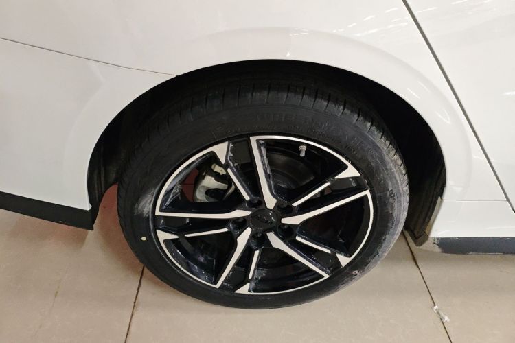 Used Geely Auto Binray 2024 Binrui COOL 1.5T DCT Longteng Edition Right Rear Wheel Hub