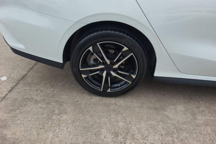 Used Geely Auto Binray 2024 Binrui COOL 1.5T DCT Champion Edition Right Rear Wheel Hub