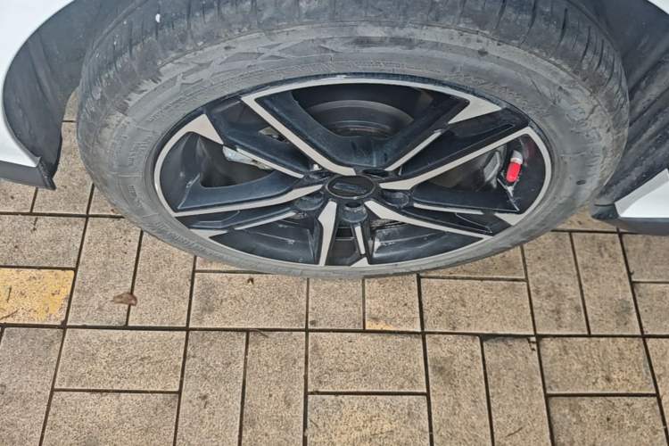Used Geely Auto Binray 2024 Binrui COOL 1.5T DCT Champion Edition Right Rear Wheel Hub