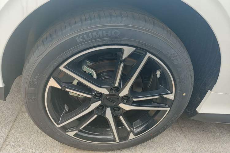 Used Geely Auto Binray 2024 Binrui COOL 1.5T DCT Longteng Edition Right Rear Wheel Hub