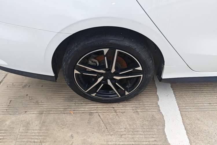 Used Geely Auto Binray 2024 Binrui COOL 1.5T DCT Champion Edition Right Rear Wheel Hub
