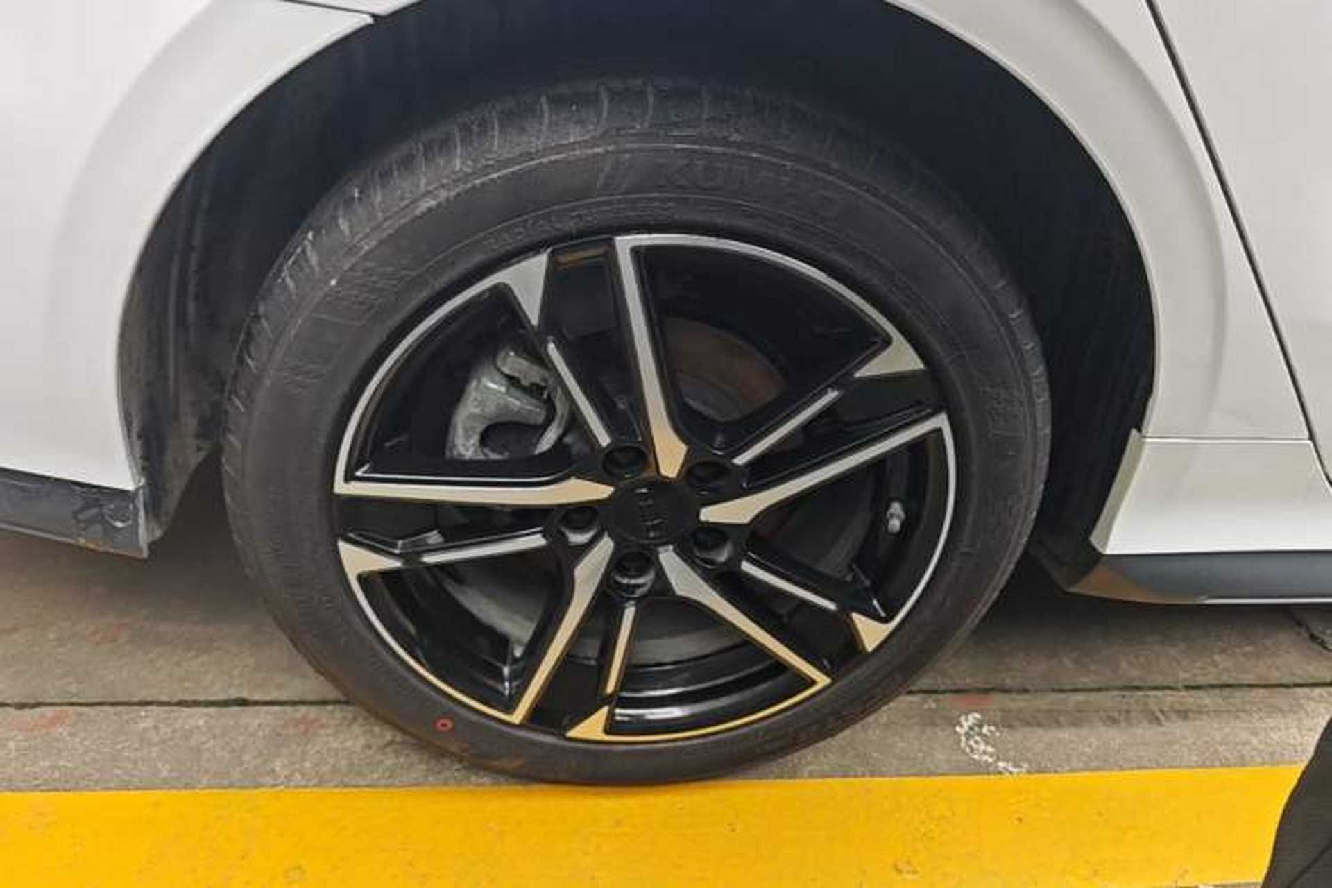 Used Geely Auto Binray 2024 Binrui COOL 1.5T DCT Champion Edition Right Rear Wheel Hub