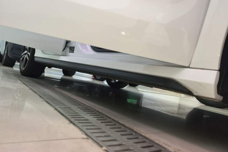 Used Geely Auto Binray 2024 Binrui COOL 1.5T DCT Longteng Edition Right Side Sill