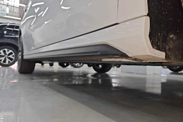 Used Geely Auto Binray 2024 Binrui COOL 1.5T DCT Longteng Edition Right Side Sill
