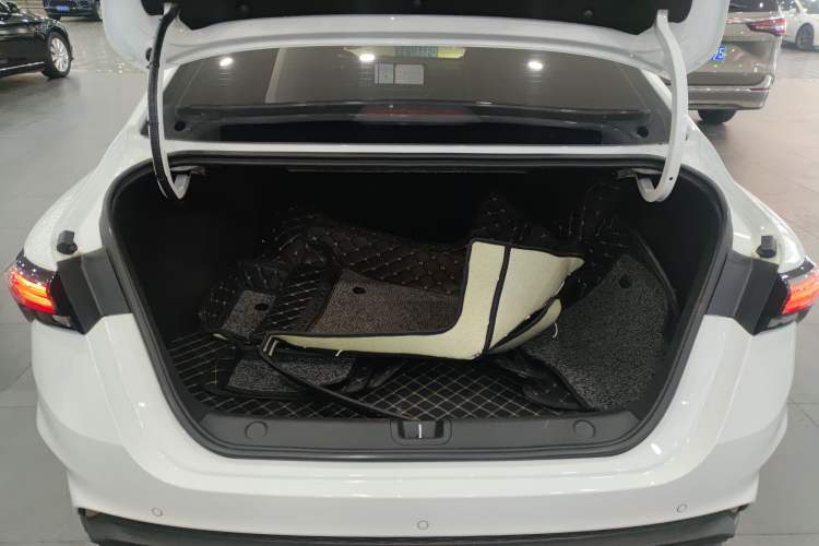 Used Geely Auto Binray 2024 Binrui COOL 1.5T DCT Champion Edition Trunk