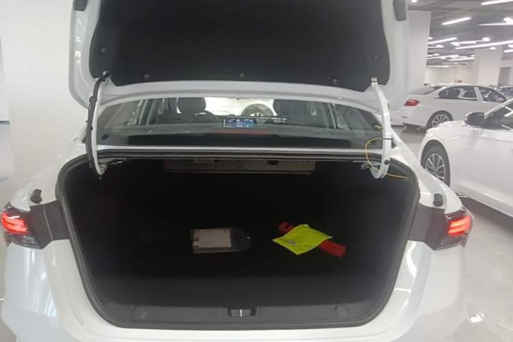 Used Geely Auto Binray 2024 Binrui COOL 1.5T DCT Longteng Edition Trunk