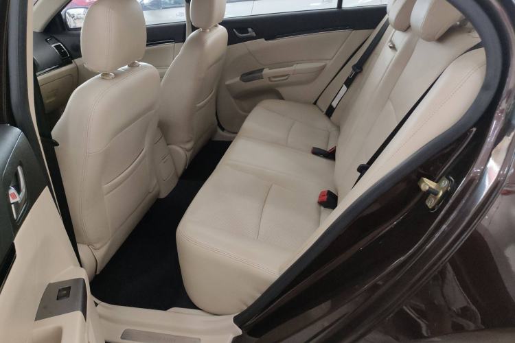 Used Geely Auto Classic Emgrand 2013 Sedan 1.8L CVT Prestige Model Interior 1