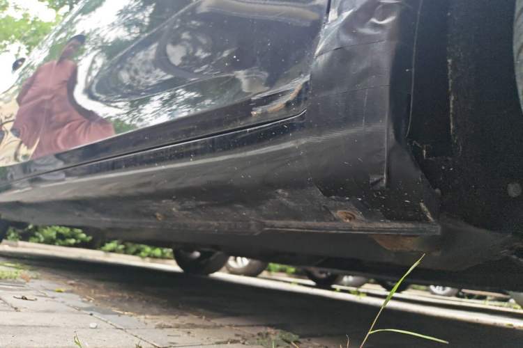 Used Geely Auto Classic Emgrand 2010 Sedan 1.8L Manual Luxury Model Chassis Front Right