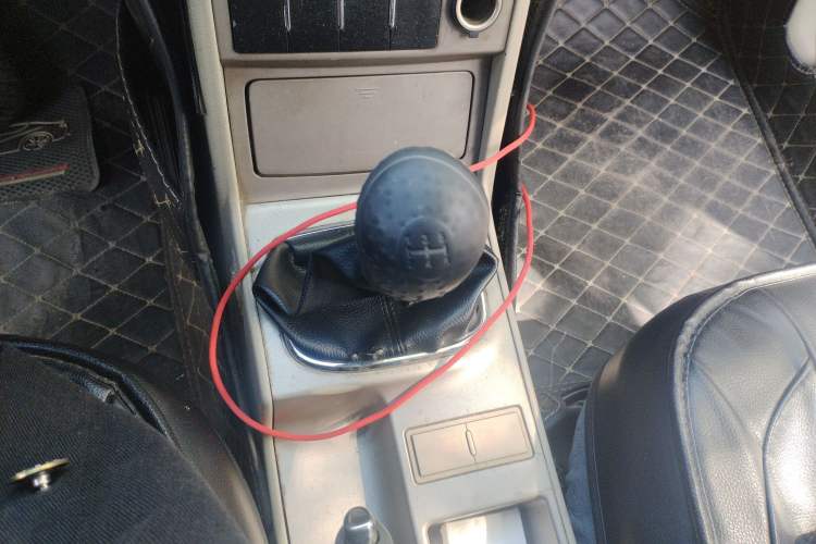 Used Geely Auto Classic Emgrand 2010 Sedan 1.8L Manual Luxury Model Gear Lever