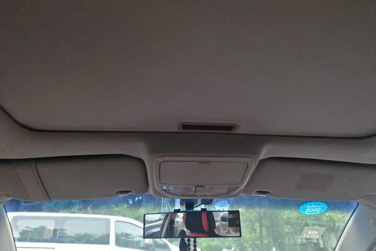 Used Geely Auto Classic Emgrand 2010 Sedan 1.8L Manual Luxury Model Headliner