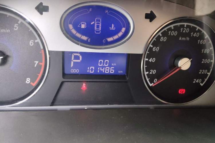 Used Geely Auto Classic Emgrand 2010 Sedan 1.8L CVT with Sunroof Odometer Close Up