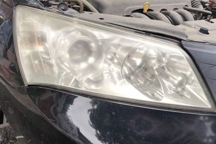 Used Geely Auto Classic Emgrand 2010 Sedan 1.8L CVT with Sunroof Right Front Headlight