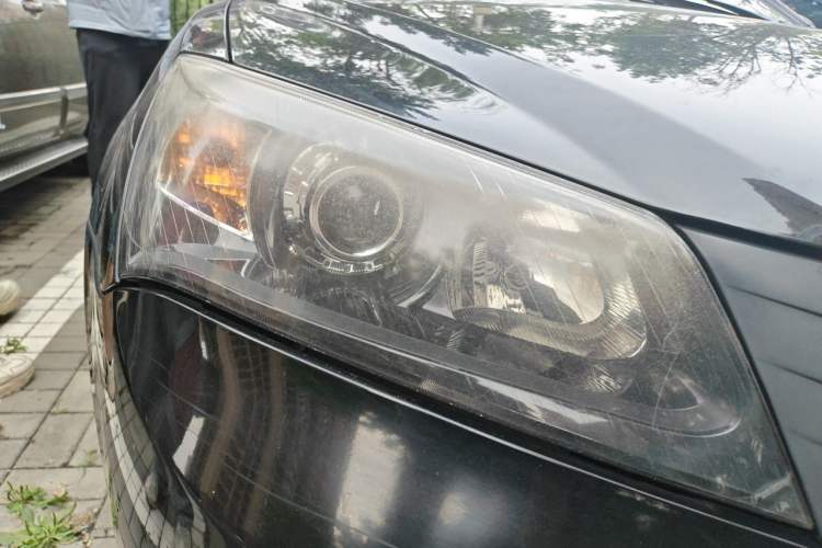 Used Geely Auto Classic Emgrand 2010 Sedan 1.8L Manual Luxury Model Right Front Headlight