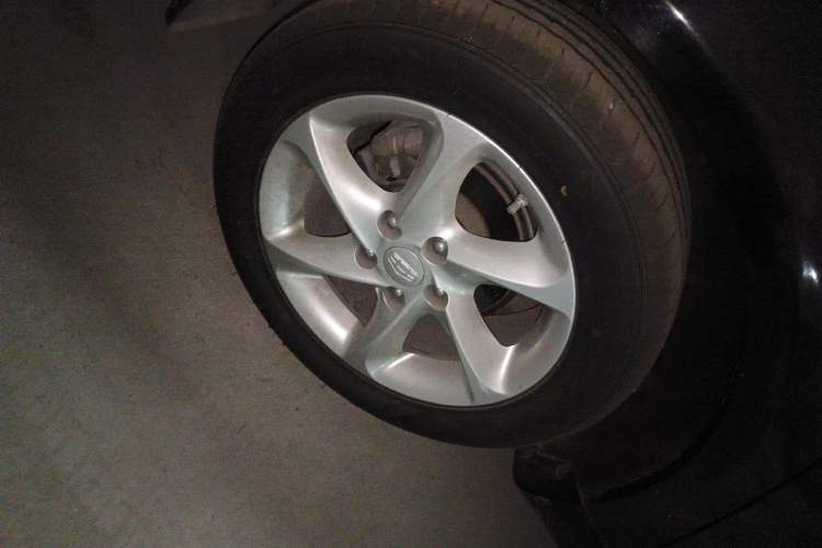 Used Geely Auto Classic Emgrand 2010 Sedan 1.8L Manual Standard Model Right Front Wheel Hub