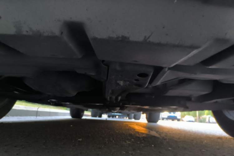 Used Geely Auto Classic Emgrand 2010 Sedan 1.8L CVT Luxury Model Chassis Front