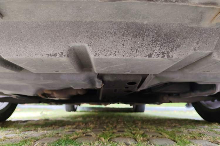 Used Geely Auto Classic Emgrand 2010 Sedan 1.8L CVT Luxury Model Chassis Front