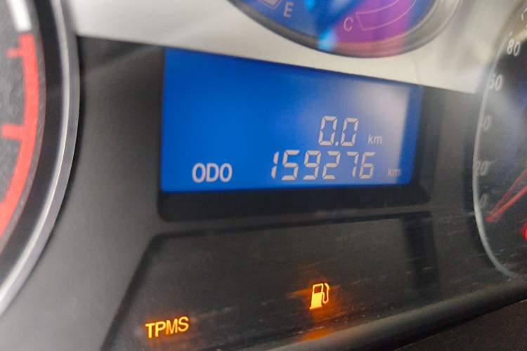 Used Geely Auto Classic Emgrand 2010 Sedan 1.8L Manual Luxury Model Odometer Close Up