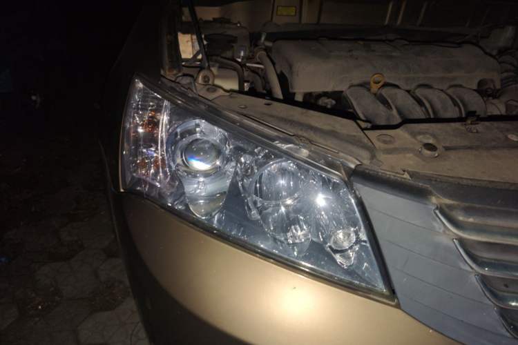 Used Geely Auto Classic Emgrand 2010 Sedan 1.8L Manual Standard Model Right Front Headlight