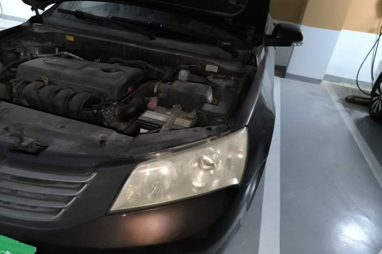 Used Geely Auto Classic Emgrand 2010 Sedan 1.8L Manual Luxury Model Engine Bay Left
