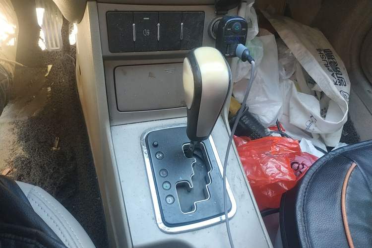 Used Geely Auto Classic Emgrand 2010 Hatchback 1.8L CVT Elite Model Gear Lever