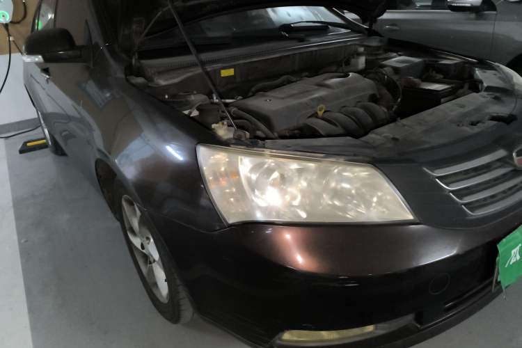 Used Geely Auto Classic Emgrand 2010 Sedan 1.8L Manual Luxury Model Right Front Headlight
